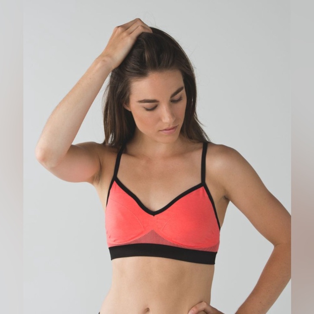 Lululemon Hold Your‎ Om Bra Heathered Grapefruit Size 4